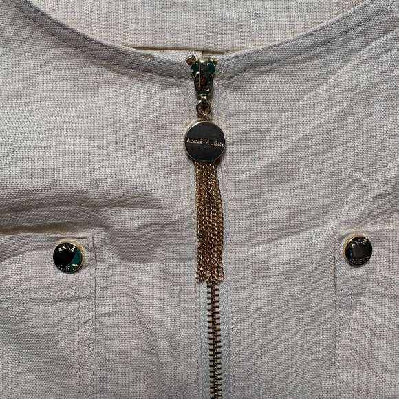 Anne Klein Women’s Classic Beige Tunic with Gold Accents - Picture 4 of 10